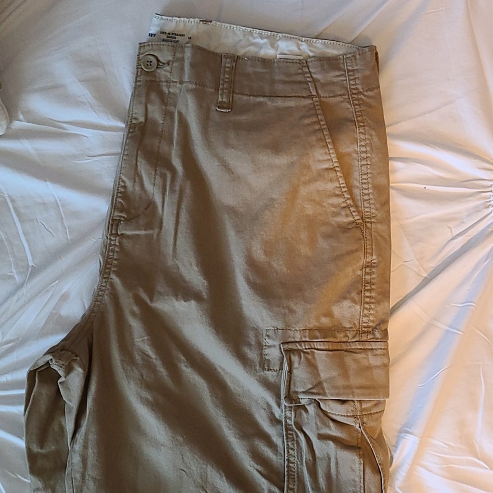 Old Navy khaki shorts.